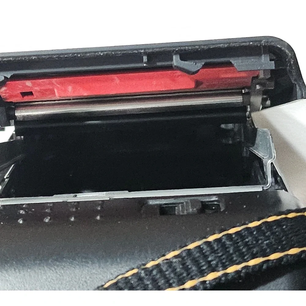 Polaroid‎ Captiva SLR Auto Focus 95 Instant Film Camera with Strap